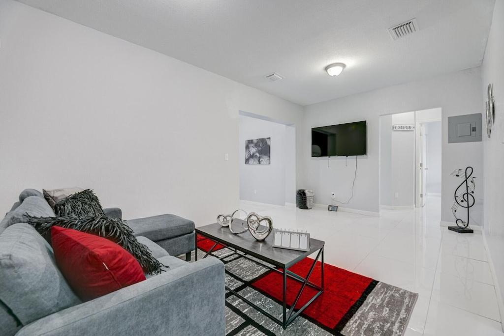 Deco Drive Miami • Near Hard Rock Stadium • South Beach • Wynwood Eksteriør bilde